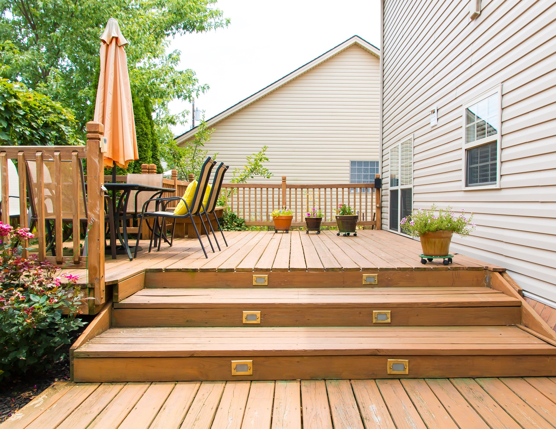 marches en bois pour terrasse